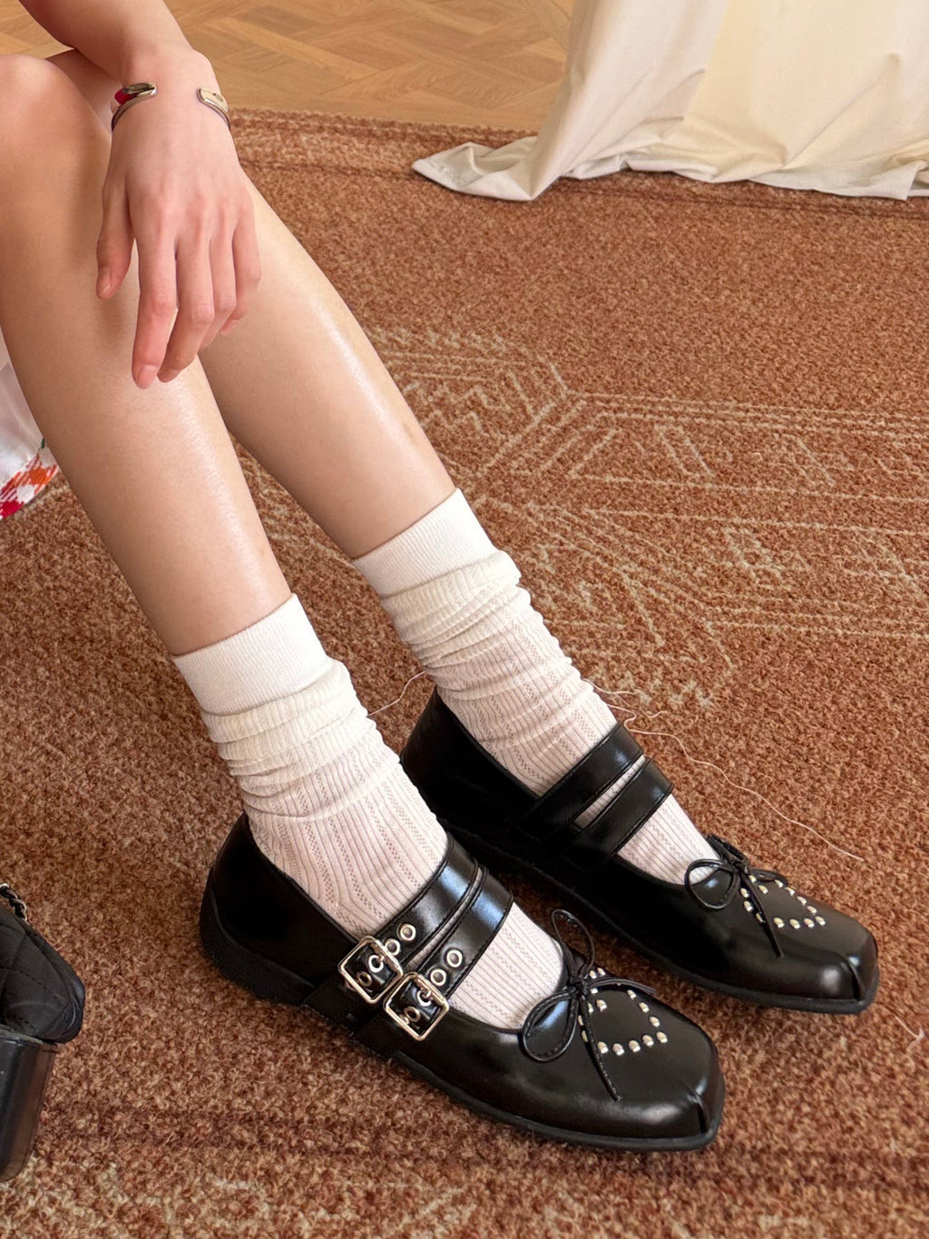 La mode Double-Strap Studded Mary Janes
