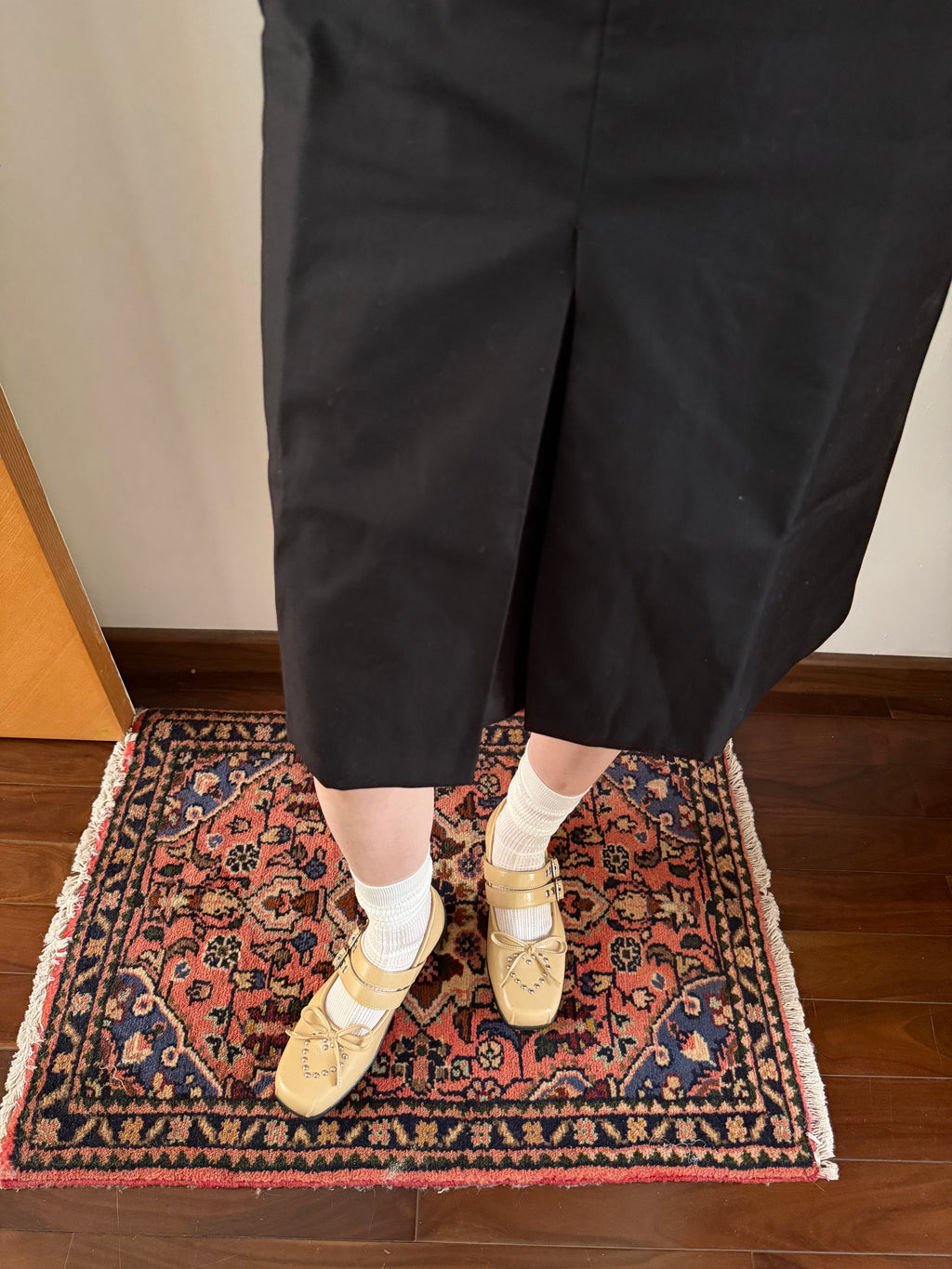 La mode Double-Strap Studded Mary Janes