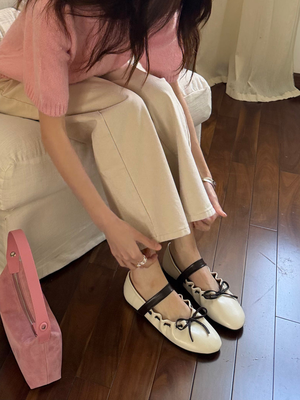 La mode Scalloped Tie Mary Janes