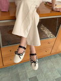 La mode Scalloped Tie Mary Janes