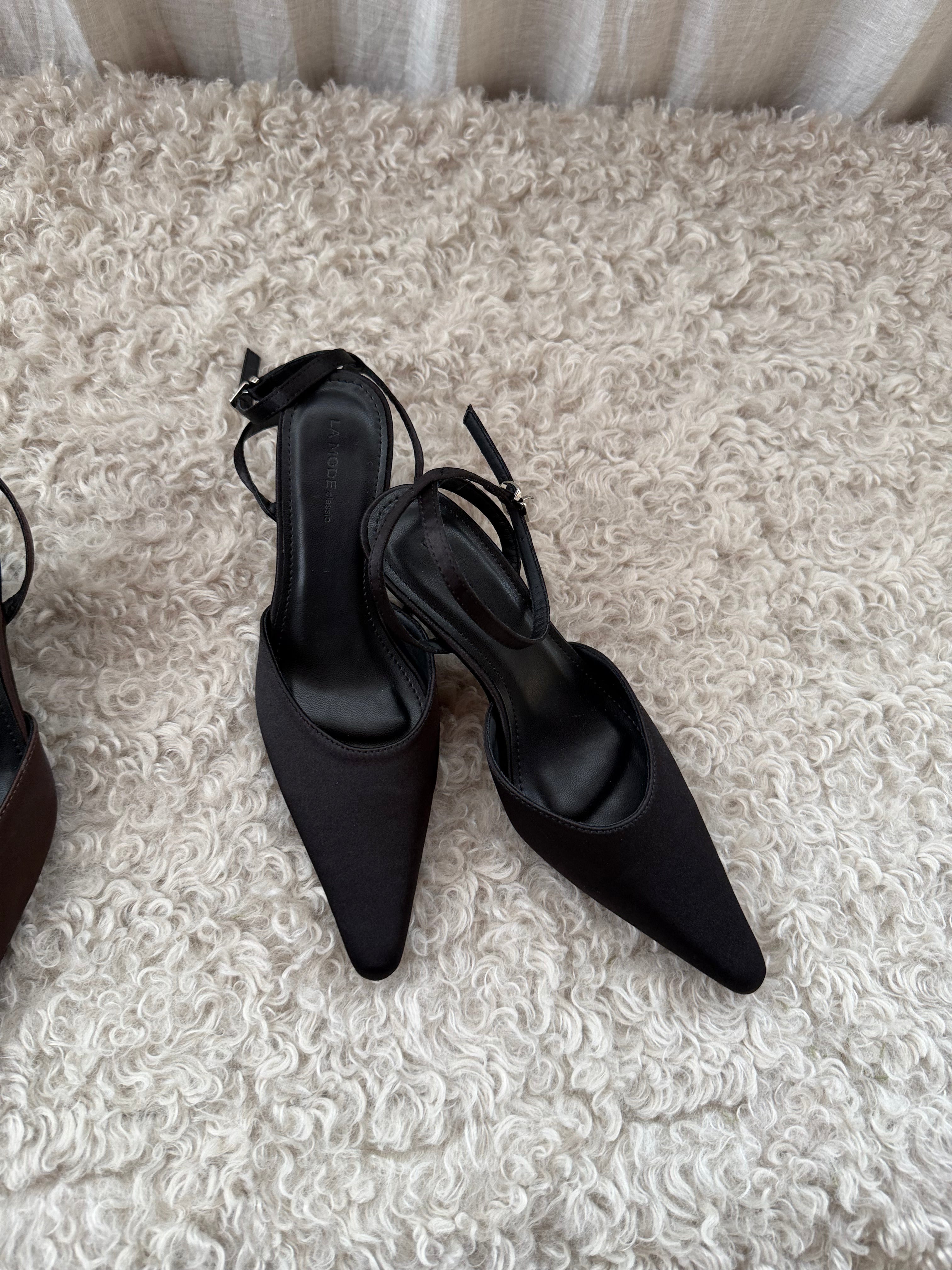 La mode Satin Petal Heels