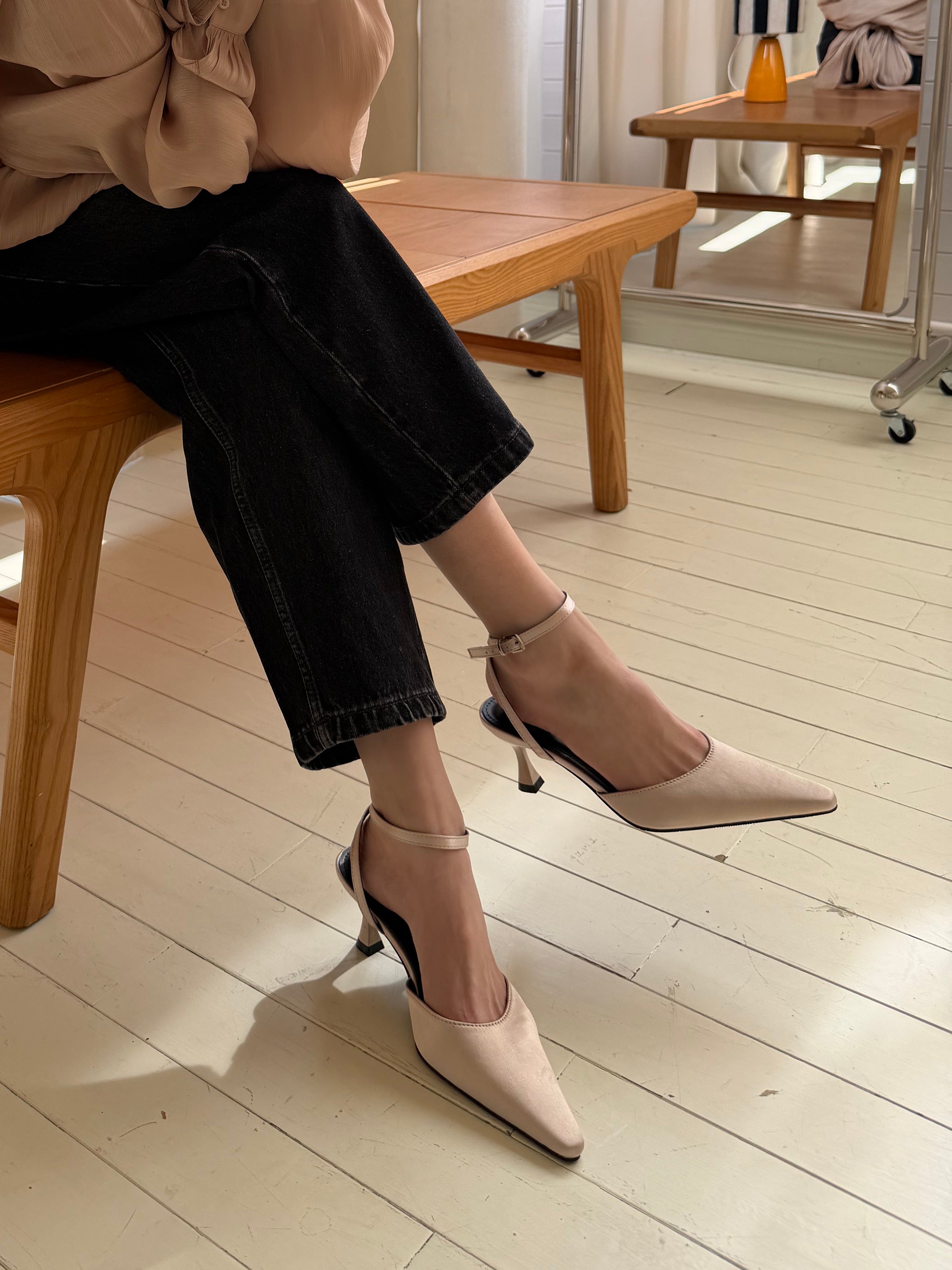La mode Satin Petal Heels