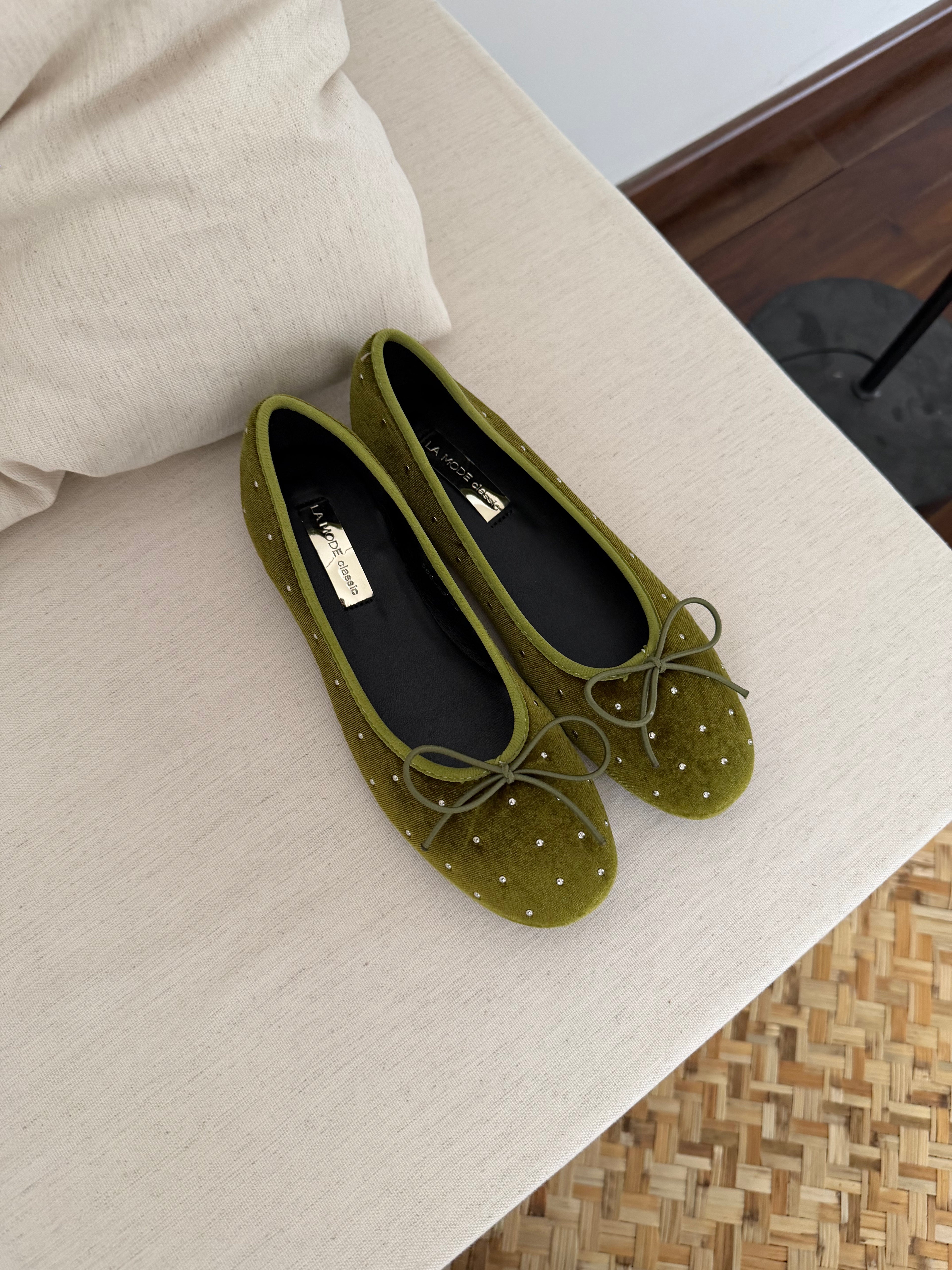 La mode Starlit Velvet Flats