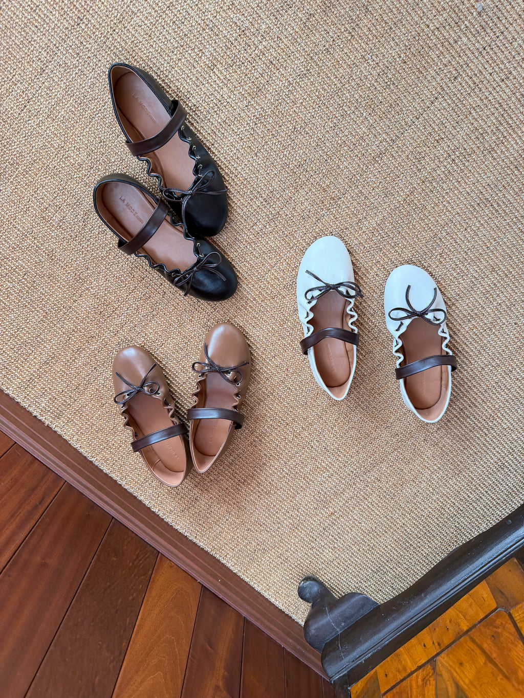 La mode Scalloped Tie Mary Janes