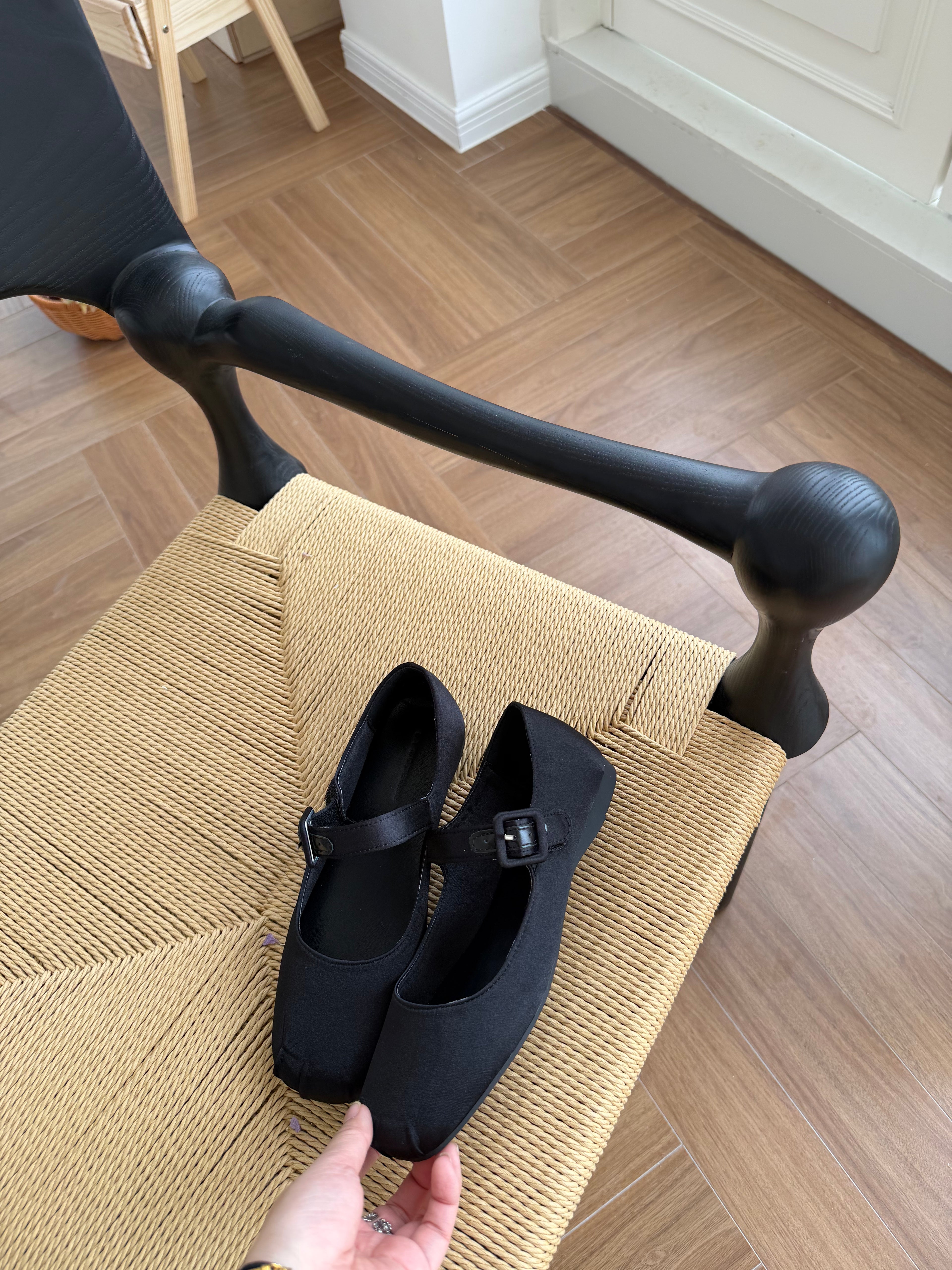 La mode Pleated Satin Mary Janes