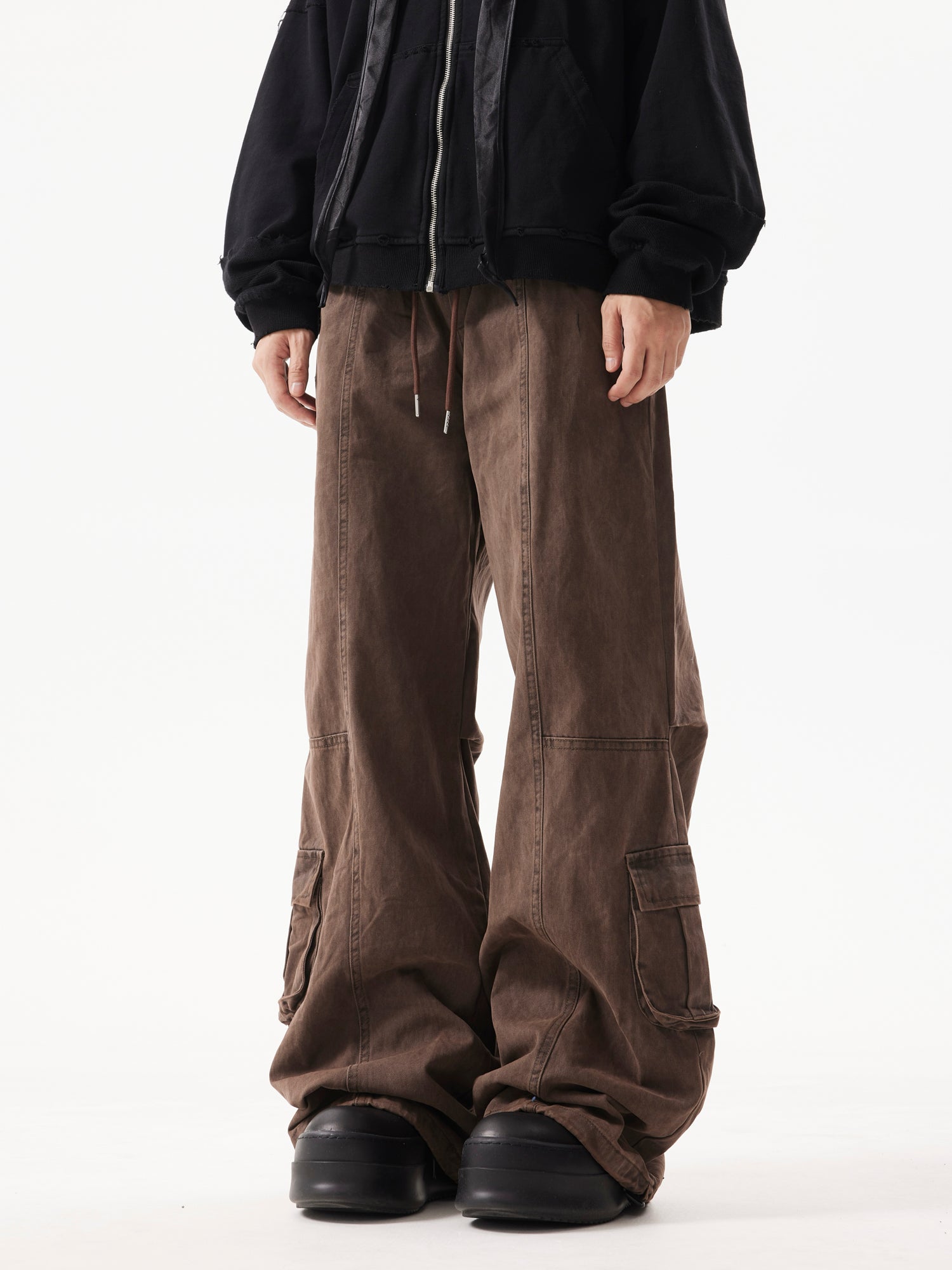 BTSG Deconstructed Cargo loose fit Pants