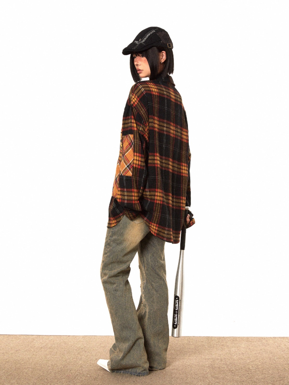 قميص BLACKBB Retro Elements بطبعة منقوشة وأكمام طويلة