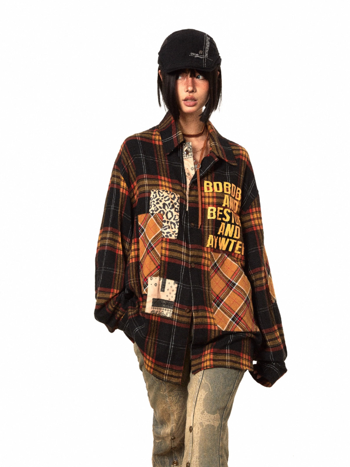 قميص BLACKBB Retro Elements بطبعة منقوشة وأكمام طويلة