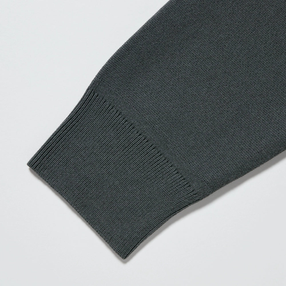 سترة Uniqlo مضلعة بياقة دائرية وأكمام طويلة