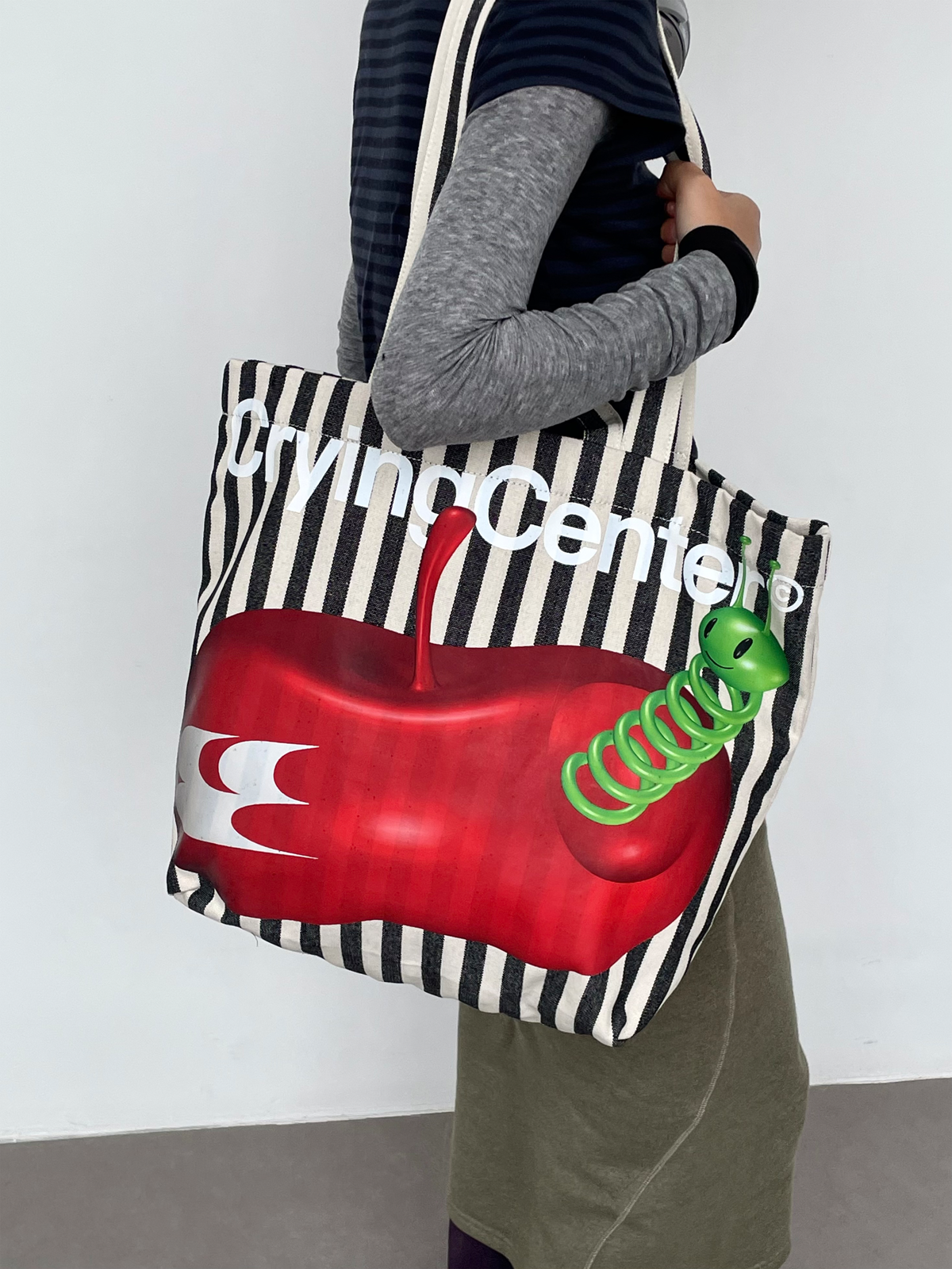Crying Center Apple Killer Stripe Large Capacity Tote Bag