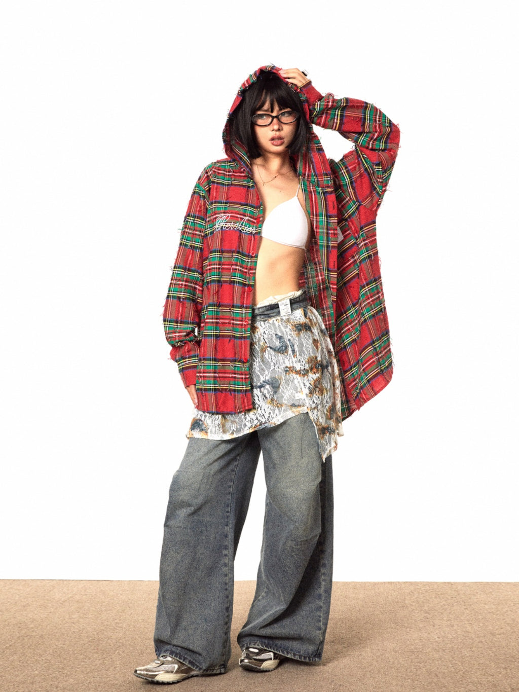 BLACKBB Vintage Embroidered Patch Shirt Red Plaid Raw Top