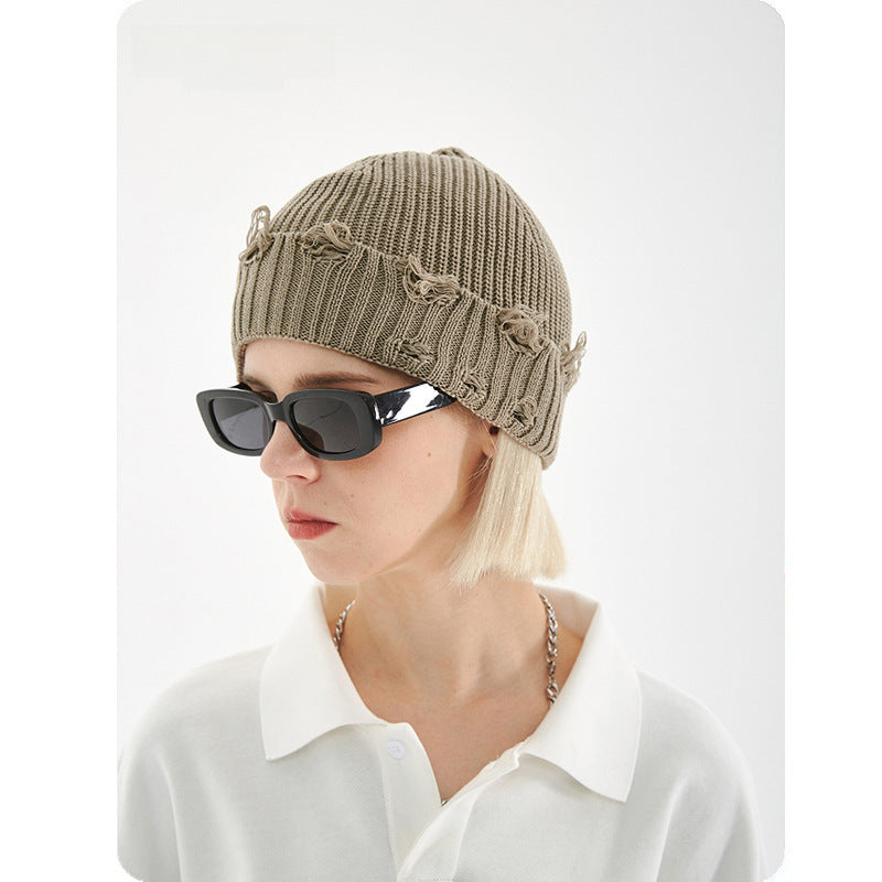 قبعة بوني محبوكة ممزقة من UNF