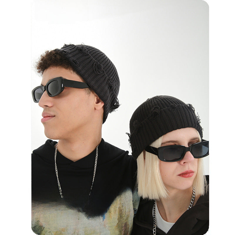 قبعة بوني محبوكة ممزقة من UNF