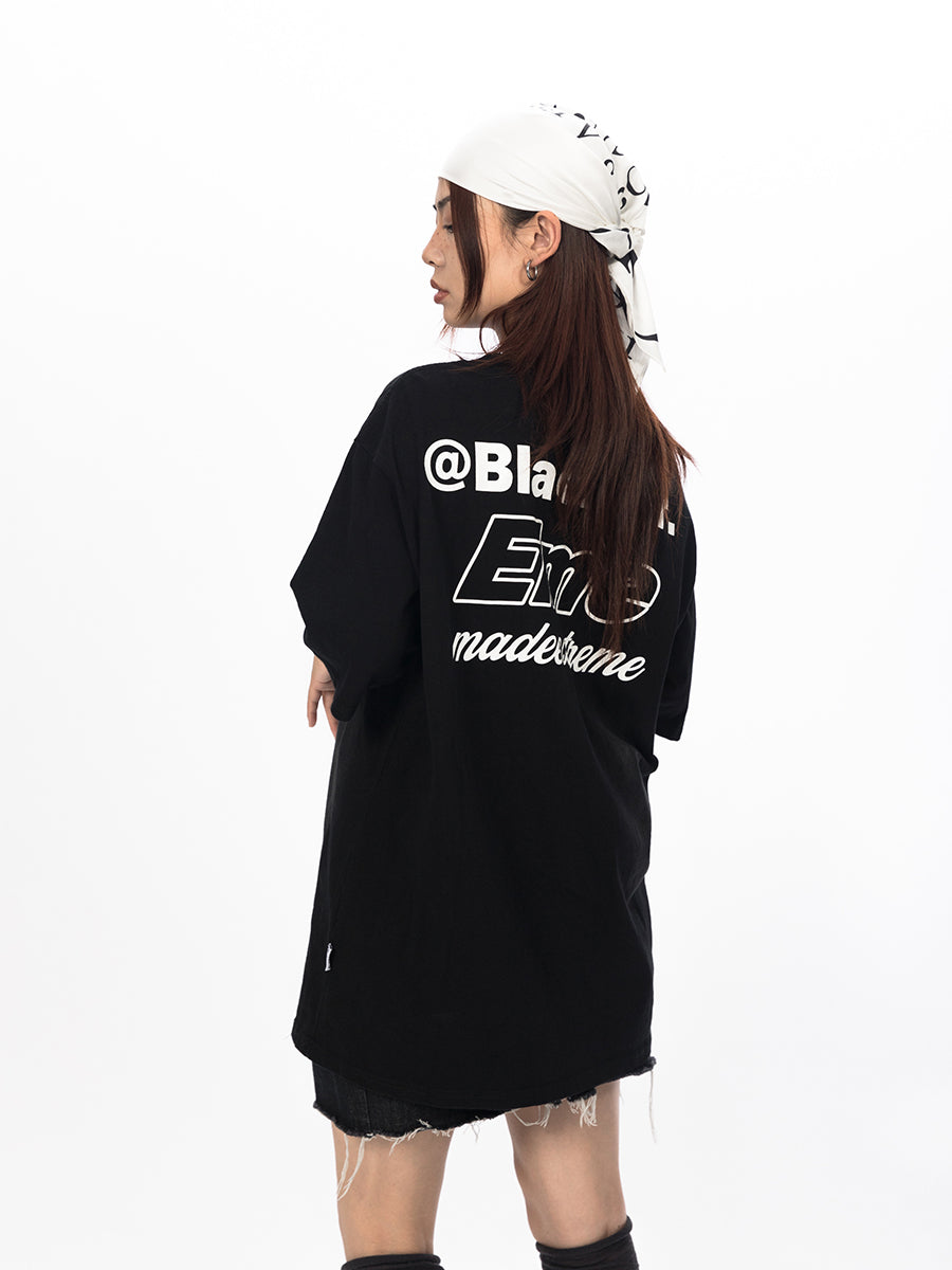 تي شيرت BLACKBB بأكمام قصيرة مطبوع من الأمام والخلف