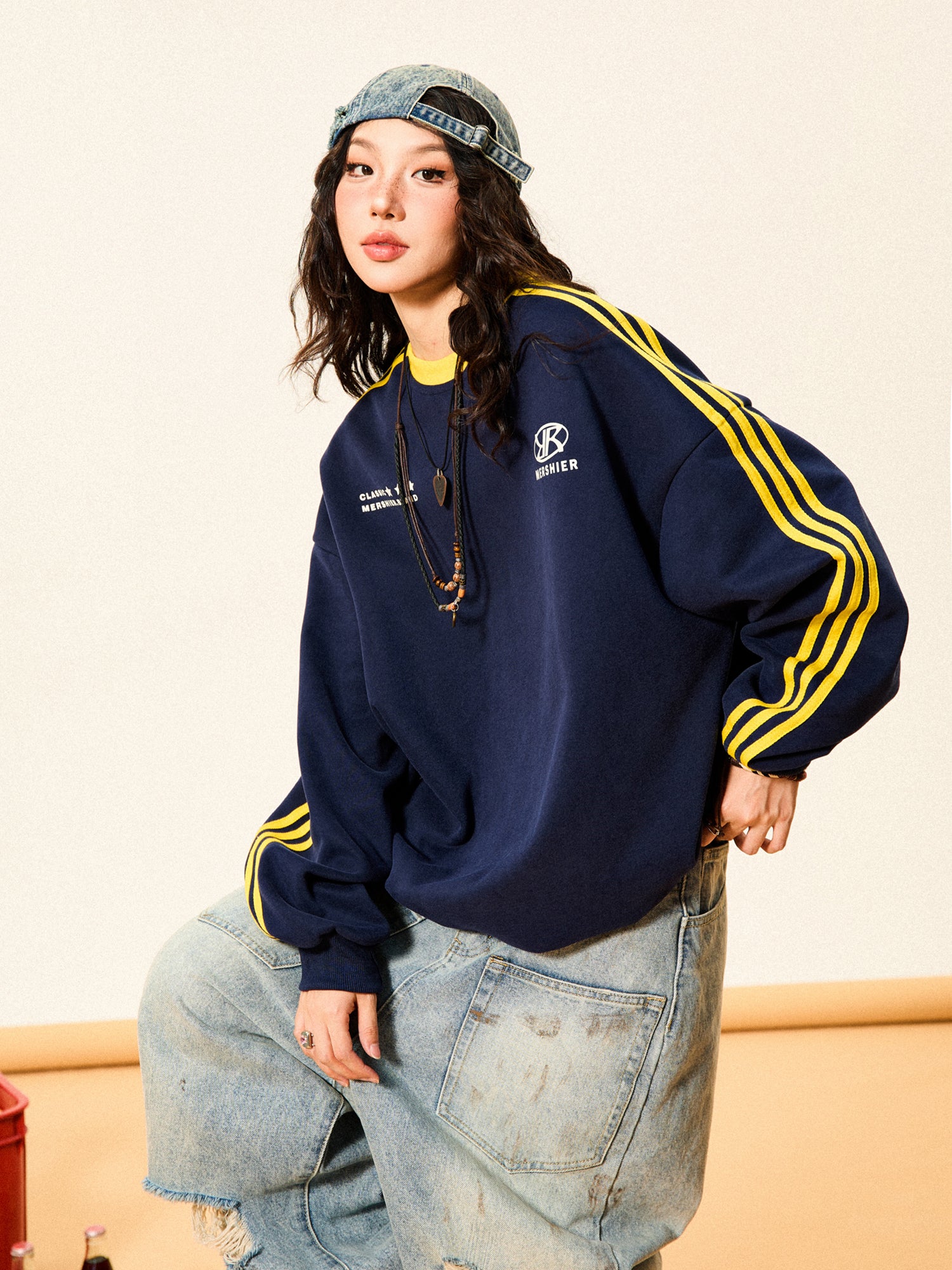 Mershier American Retro Sports Crew Neck Sweatshirt