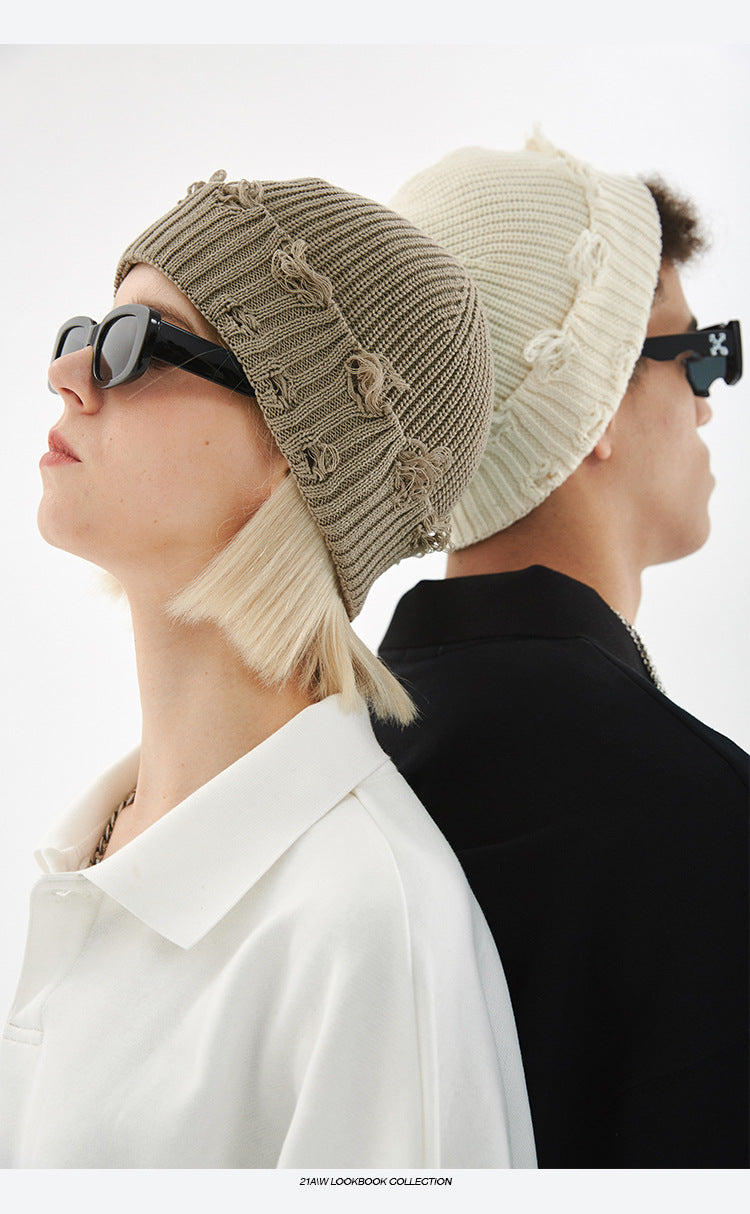 قبعة بوني محبوكة ممزقة من UNF