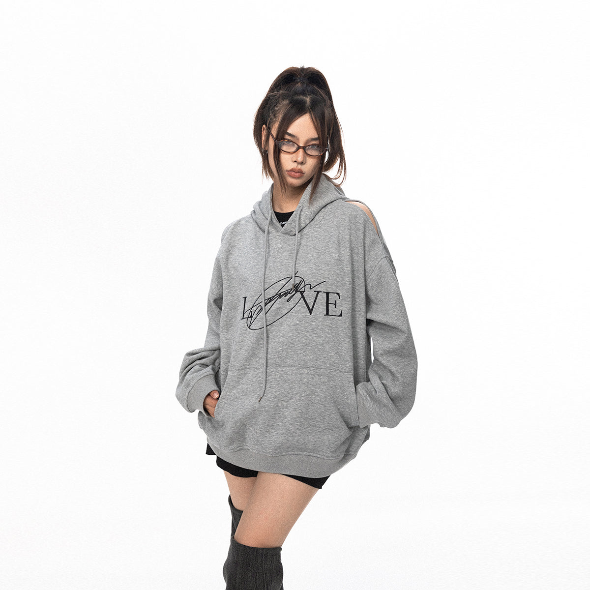 سترة BLACKBB ذات التصميم المتخصص فوق الكتف