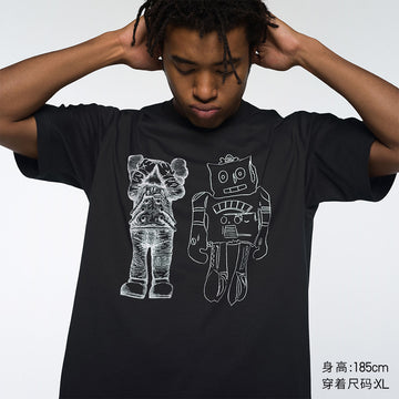 تيشيرت بأكمام قصيرة مطبوع عليه Uniqlo للوالدين والطفل UT KAWS + Warhol