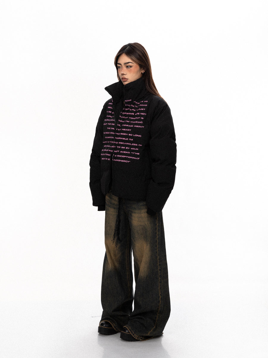 سترة سميكة بتصميم مطبوع عليها حروف باللون الوردي من BLACKBB