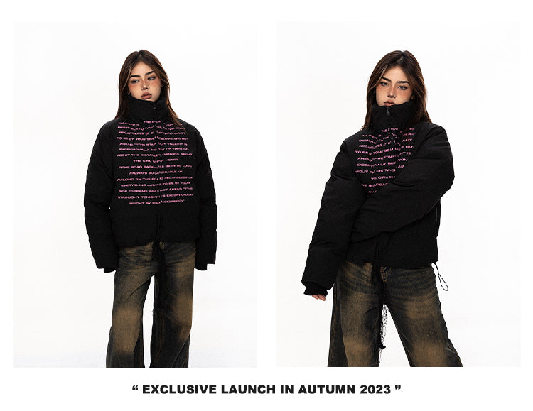 سترة سميكة بتصميم مطبوع عليها حروف باللون الوردي من BLACKBB