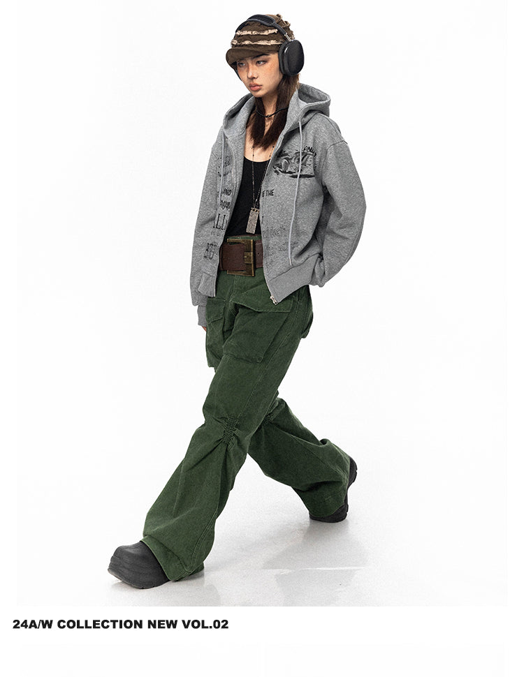 سترة BLACKBB ذات سحاب وطباعة حروف أمريكية قديمة