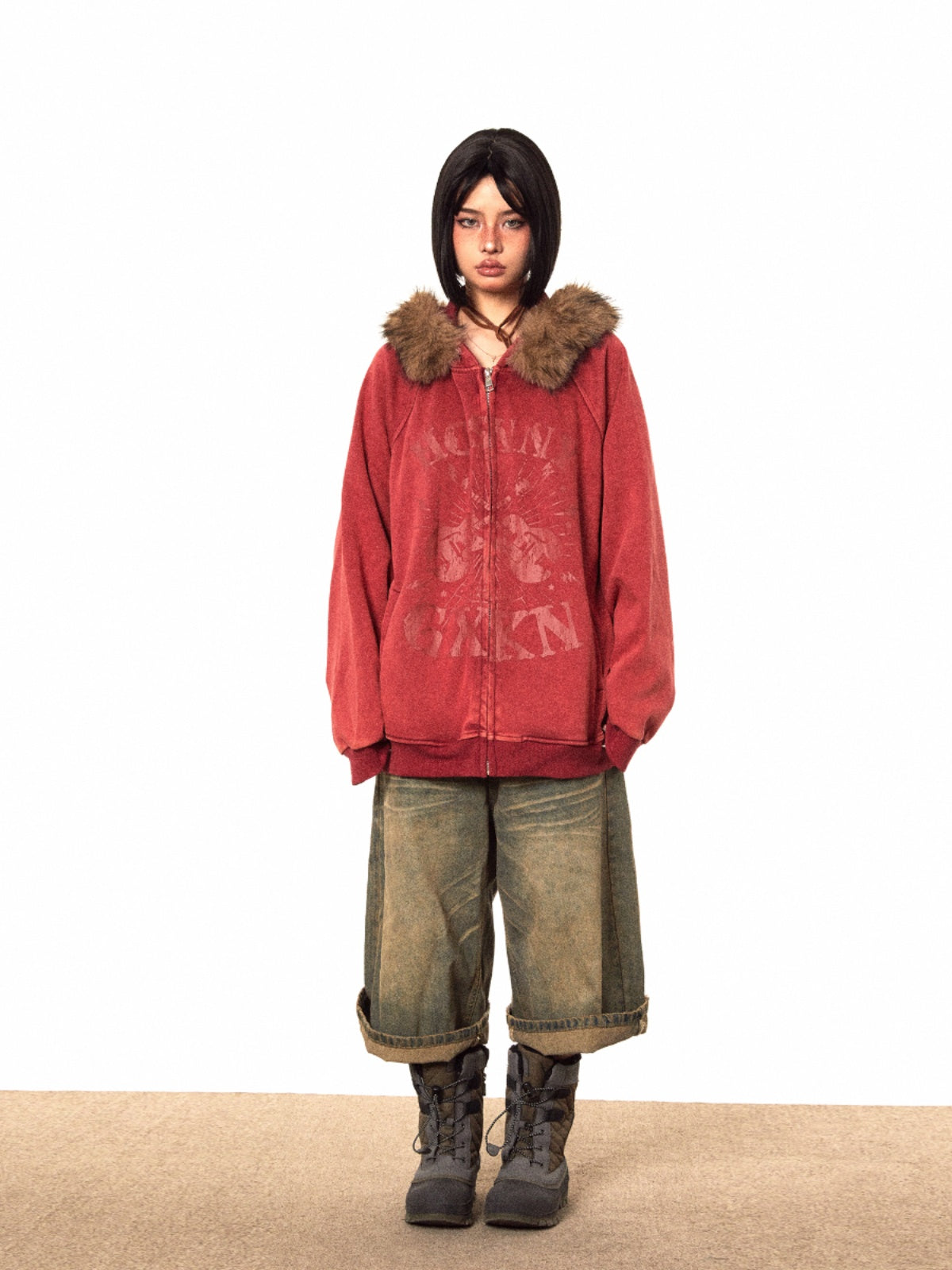 سترة BLACKBB ذات ياقة من الفرو البني الأمريكي بسحاب وطبعة