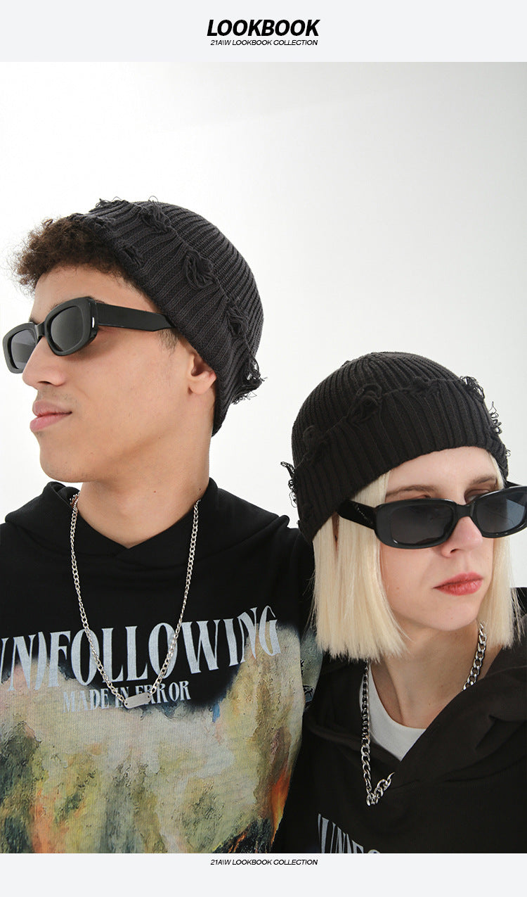 قبعة بوني محبوكة ممزقة من UNF