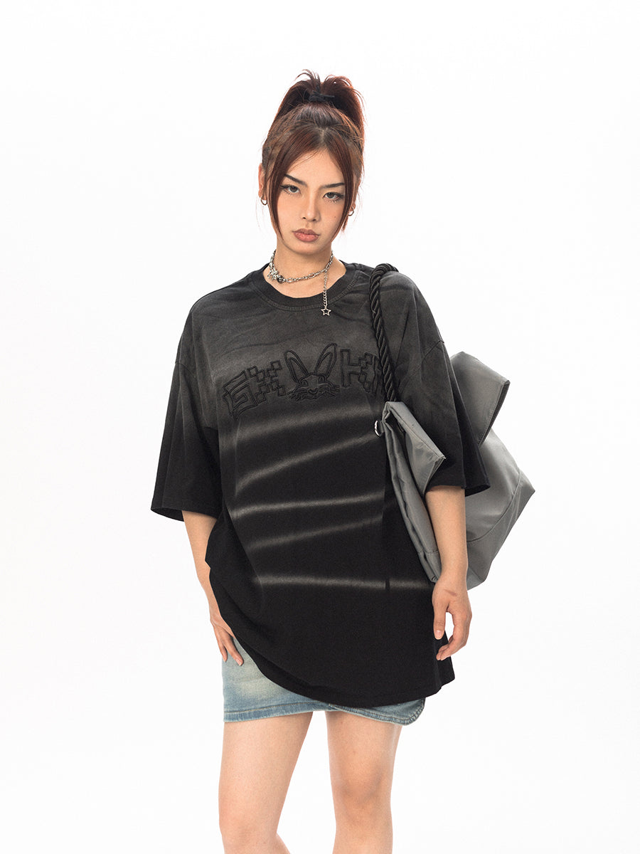 تي شيرت BLACKBB Street Niche مطرز بأكمام قصيرة وتطريز متدرج