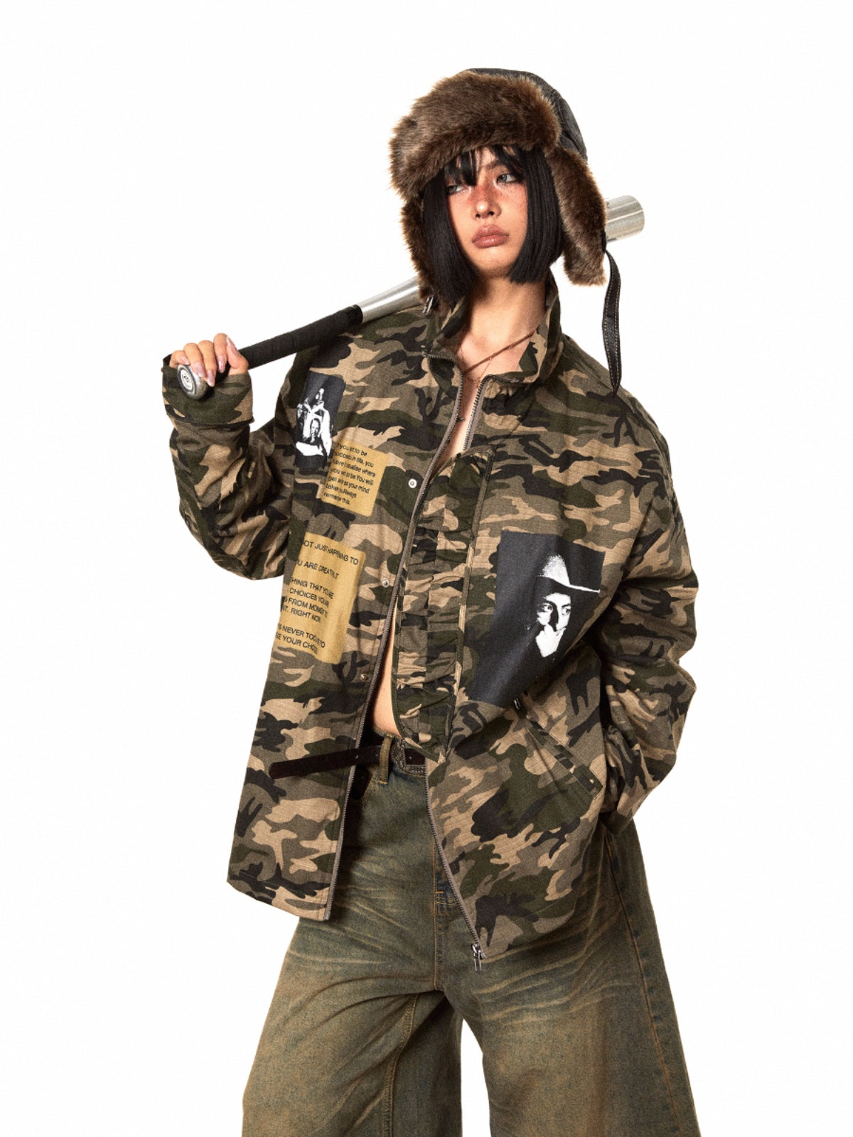 سترة معطف مموه ذات رقعة عتيقة من BLACKBB