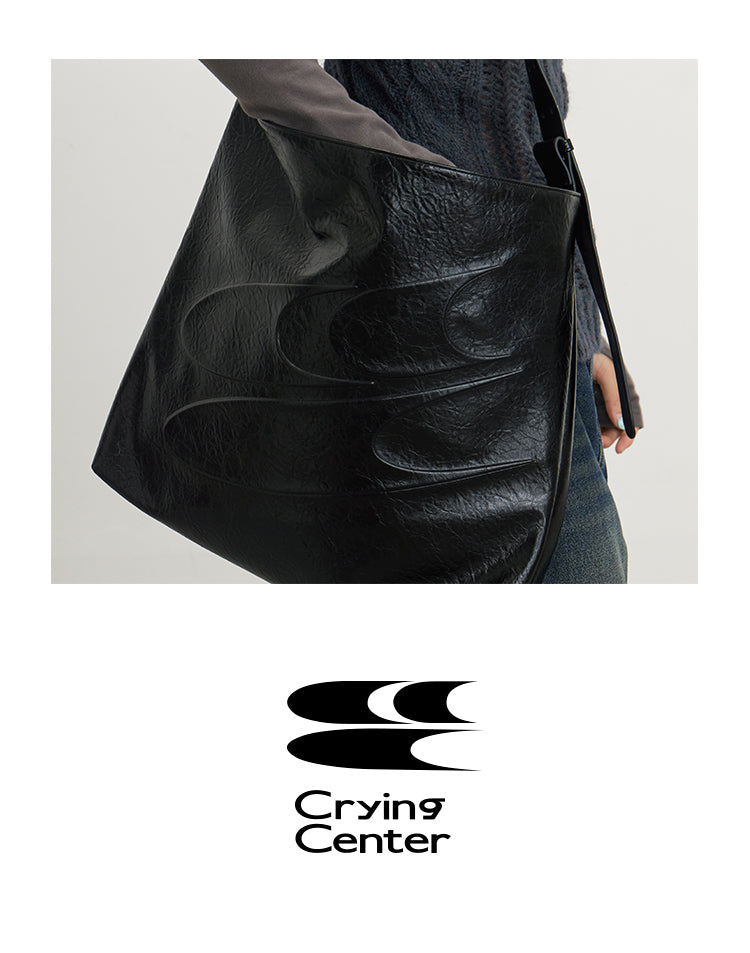 حقيبة جلدية كروس ذات سعة كبيرة من CryingCenter باللون الأسود والشمع الزيتي