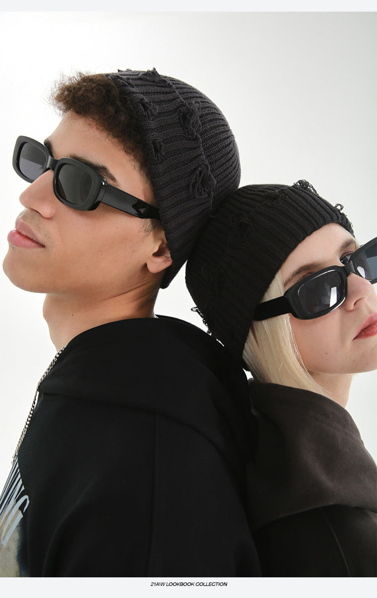 قبعة بوني محبوكة ممزقة من UNF