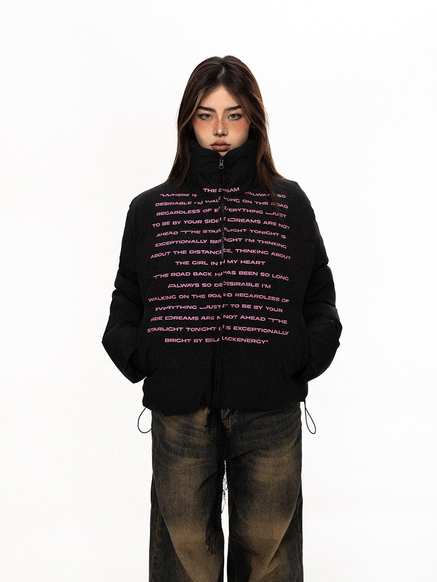 سترة سميكة بتصميم مطبوع عليها حروف باللون الوردي من BLACKBB