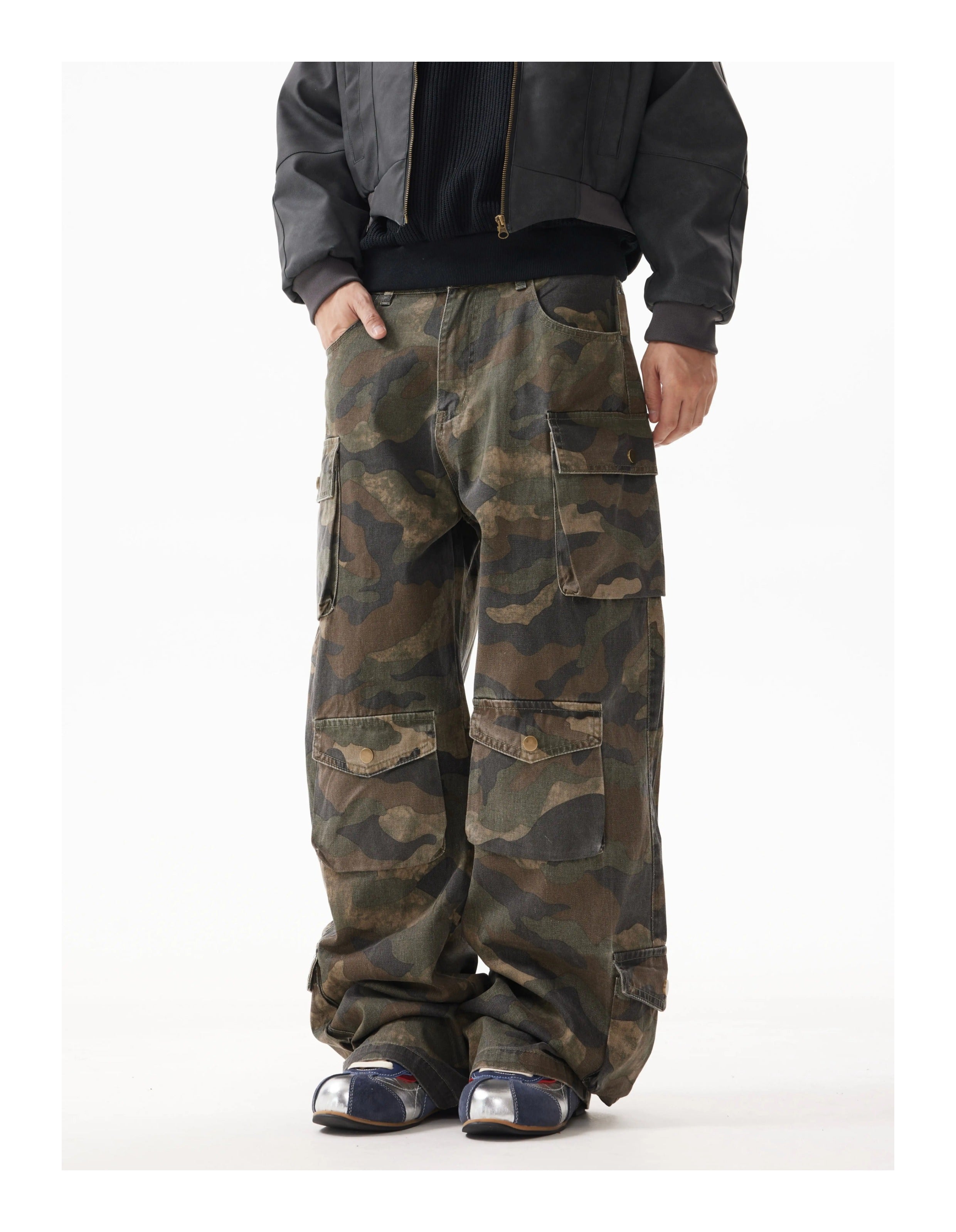 BTSG Vintage Wash Distressed Faded Camouflage Multi-Pocket Cargo Pants
