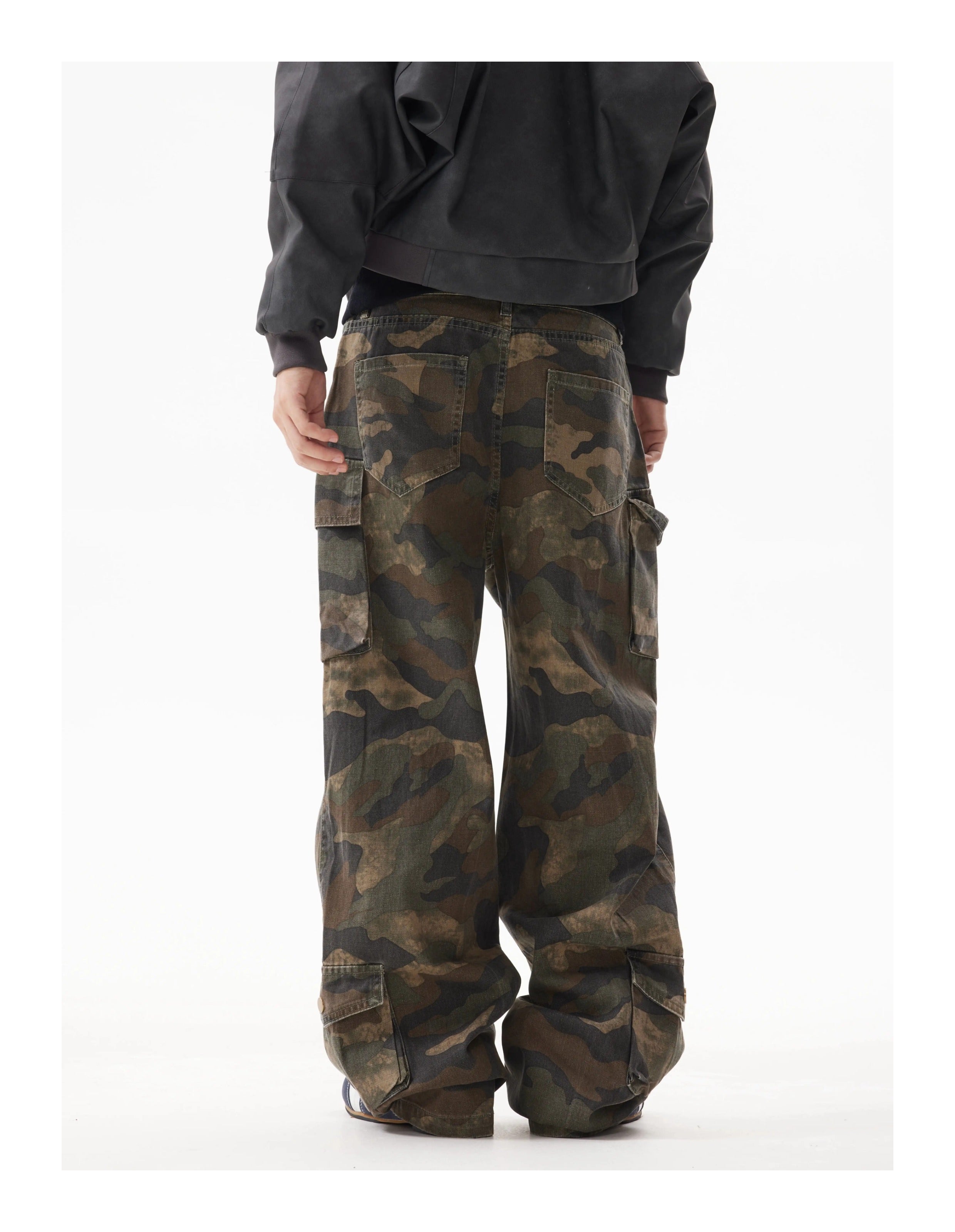 BTSG Vintage Wash Distressed Faded Camouflage Multi-Pocket Cargo Pants