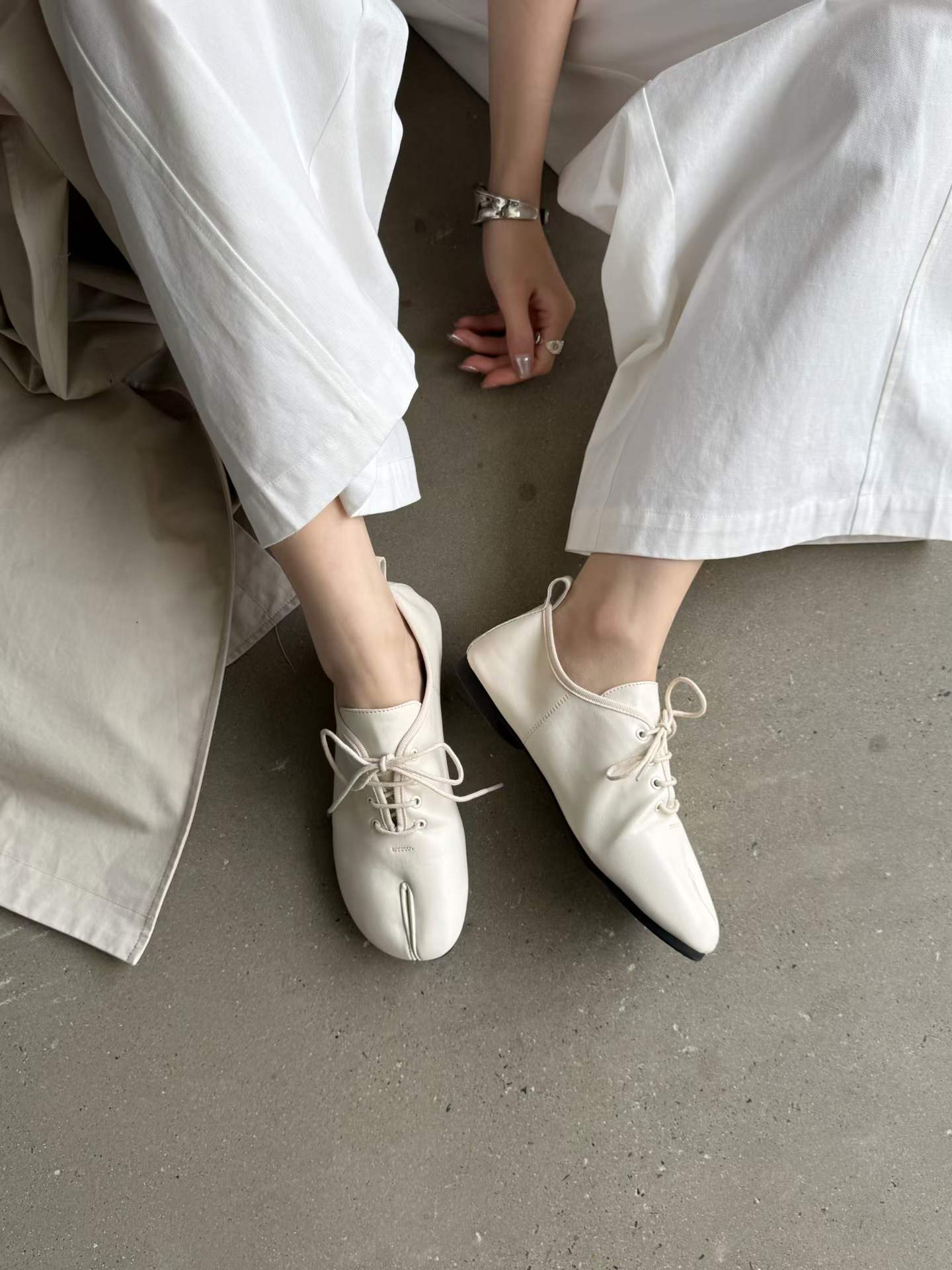 La mode  Luna Tabi Lace-up Shoes
