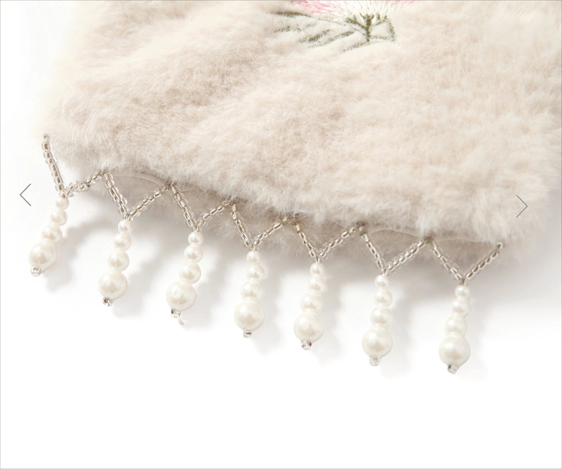 LOUMUTAKU Vine Bamboo Flower Embroidered Fluff Tote Bag
