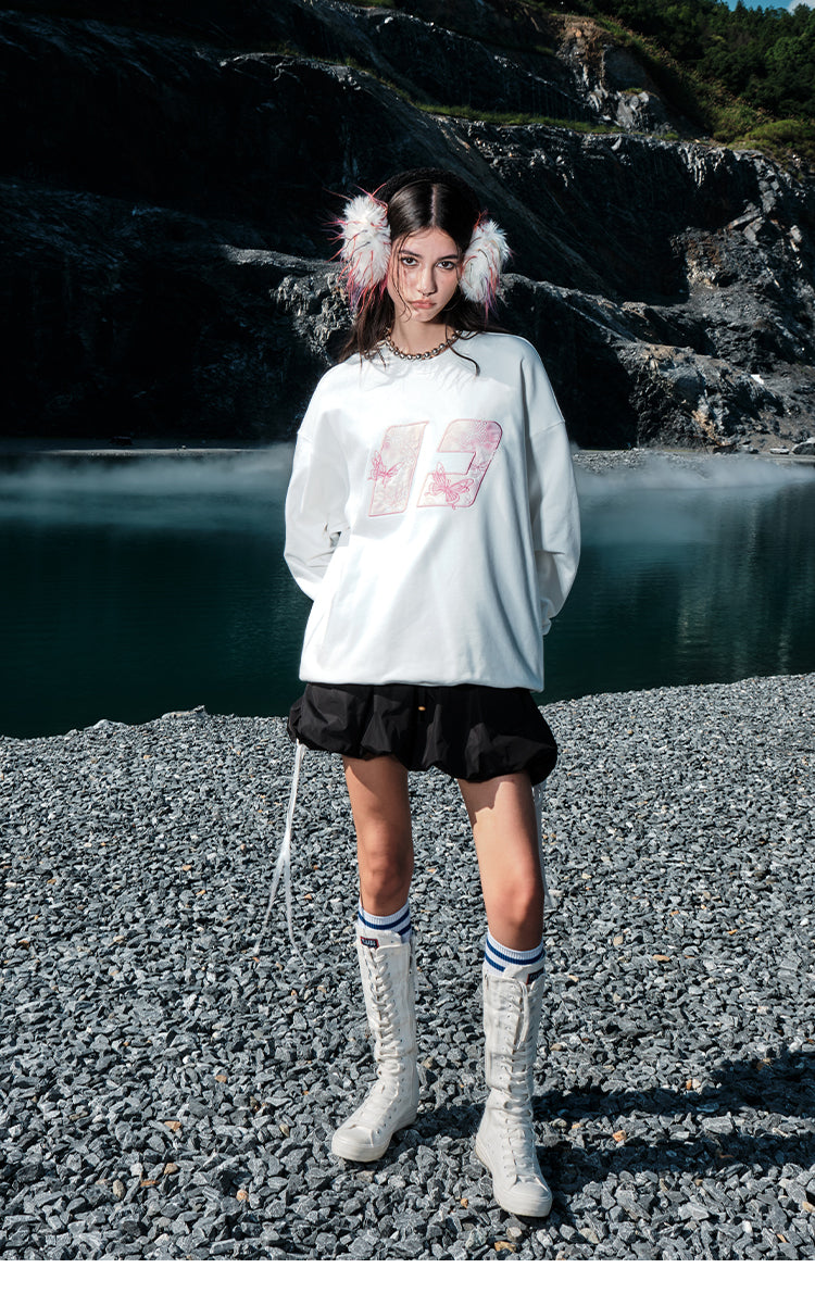 FORNINES Butterfly embroidery heavy Sweatshirt