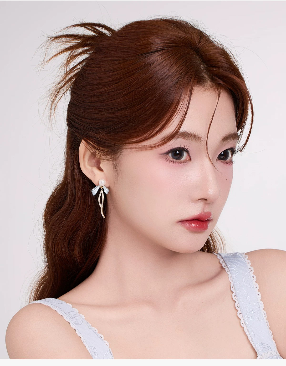 DODOGOGO Bow Pearl Fringed Earrings