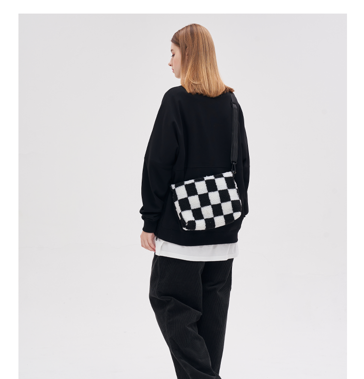 FREEIN original lamb's wool Plaid crossbody bag