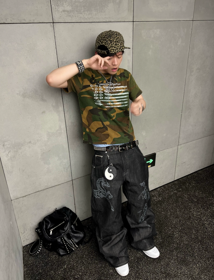 ANTIDOTE Camouflage Guitar Print Crew Neck Tee