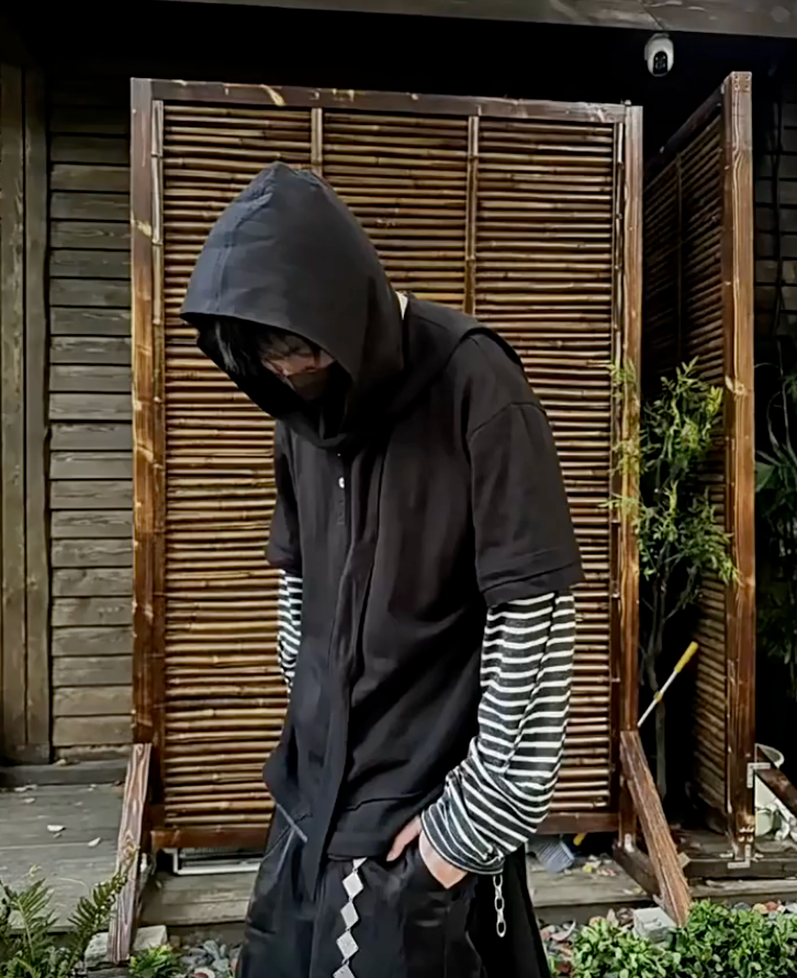 RELABEL Removable Hood Dark Knitted Tee