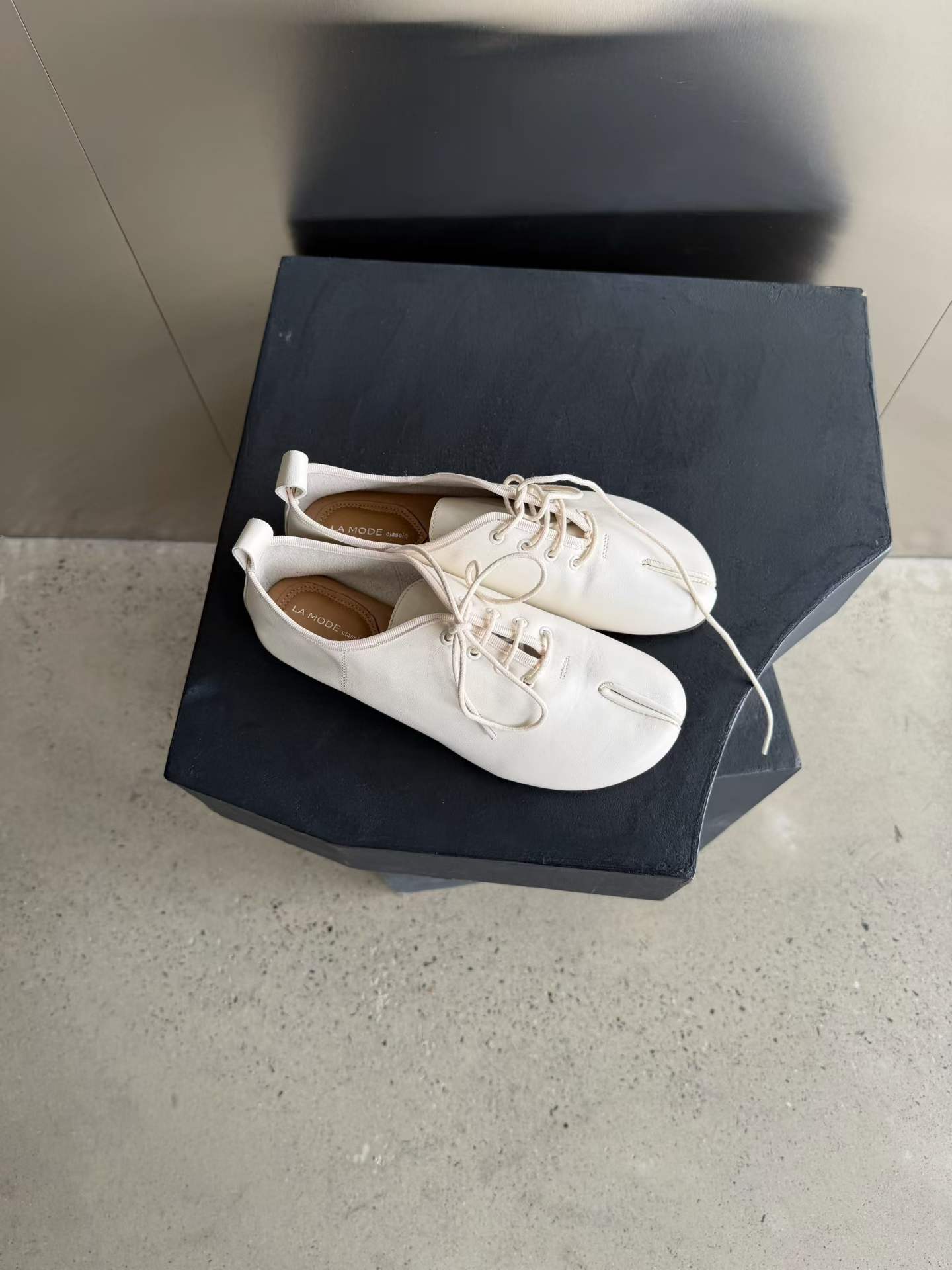 La mode  Luna Tabi Lace-up Shoes