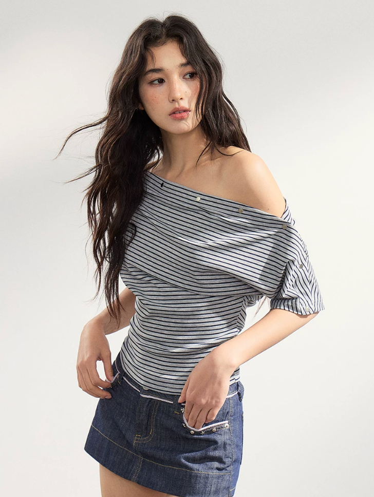 WITHMIN Rivet Snap Button One-word Shoulder Waist Tee