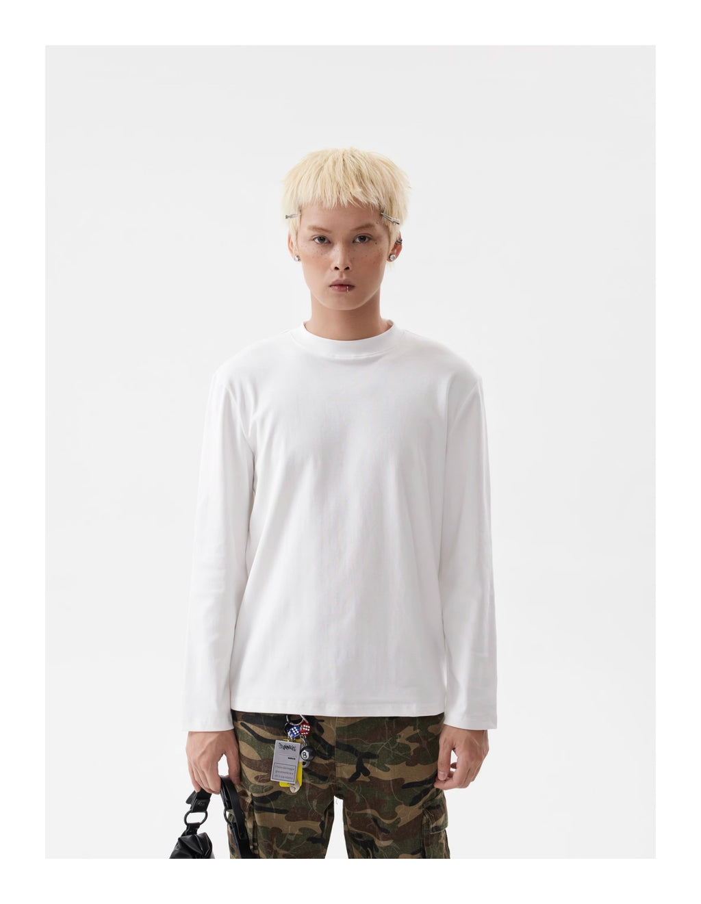 BTSG slim shoulder stretch small neckline long sleeve tee