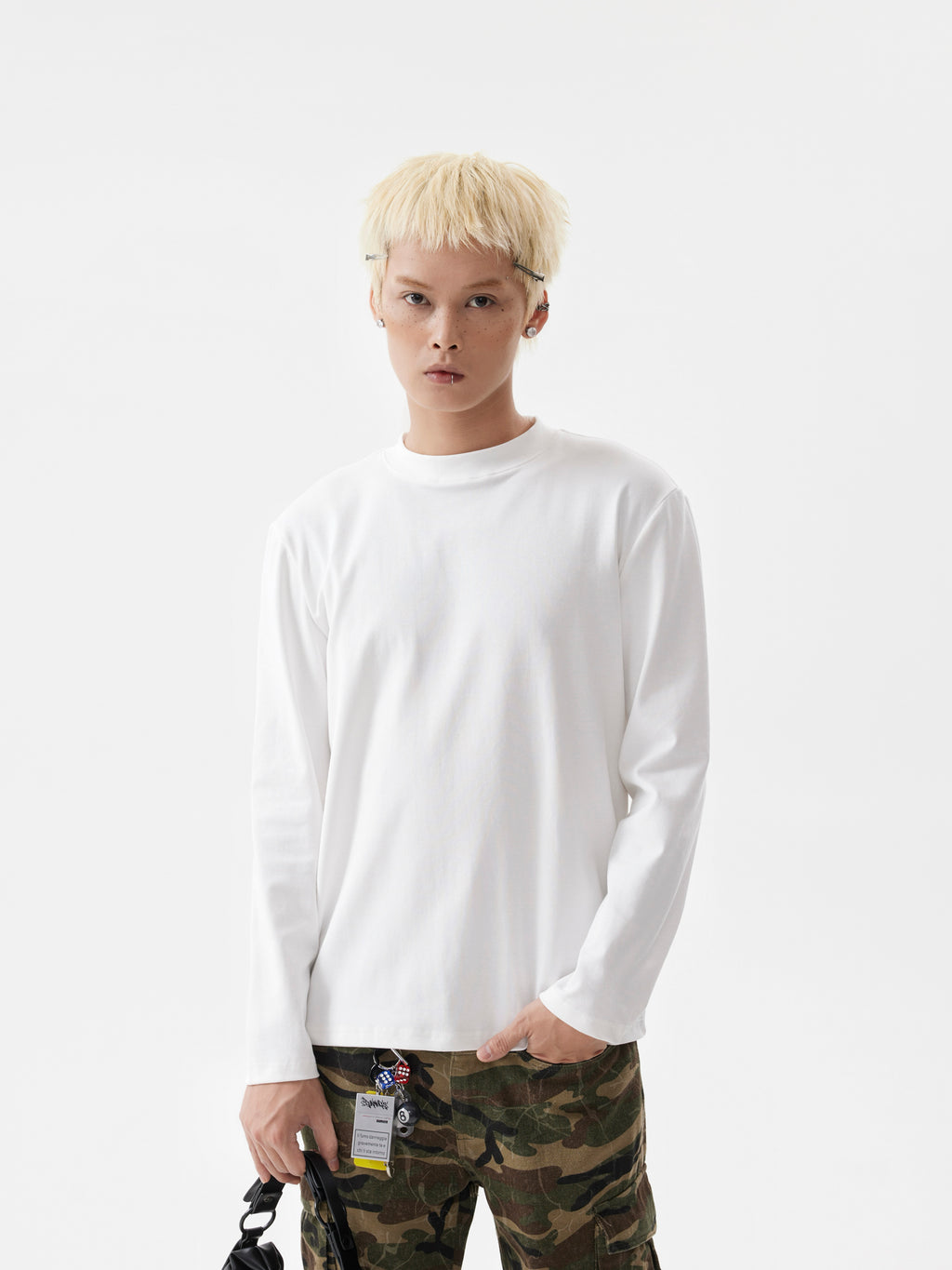 BTSG slim shoulder stretch small neckline long sleeve tee