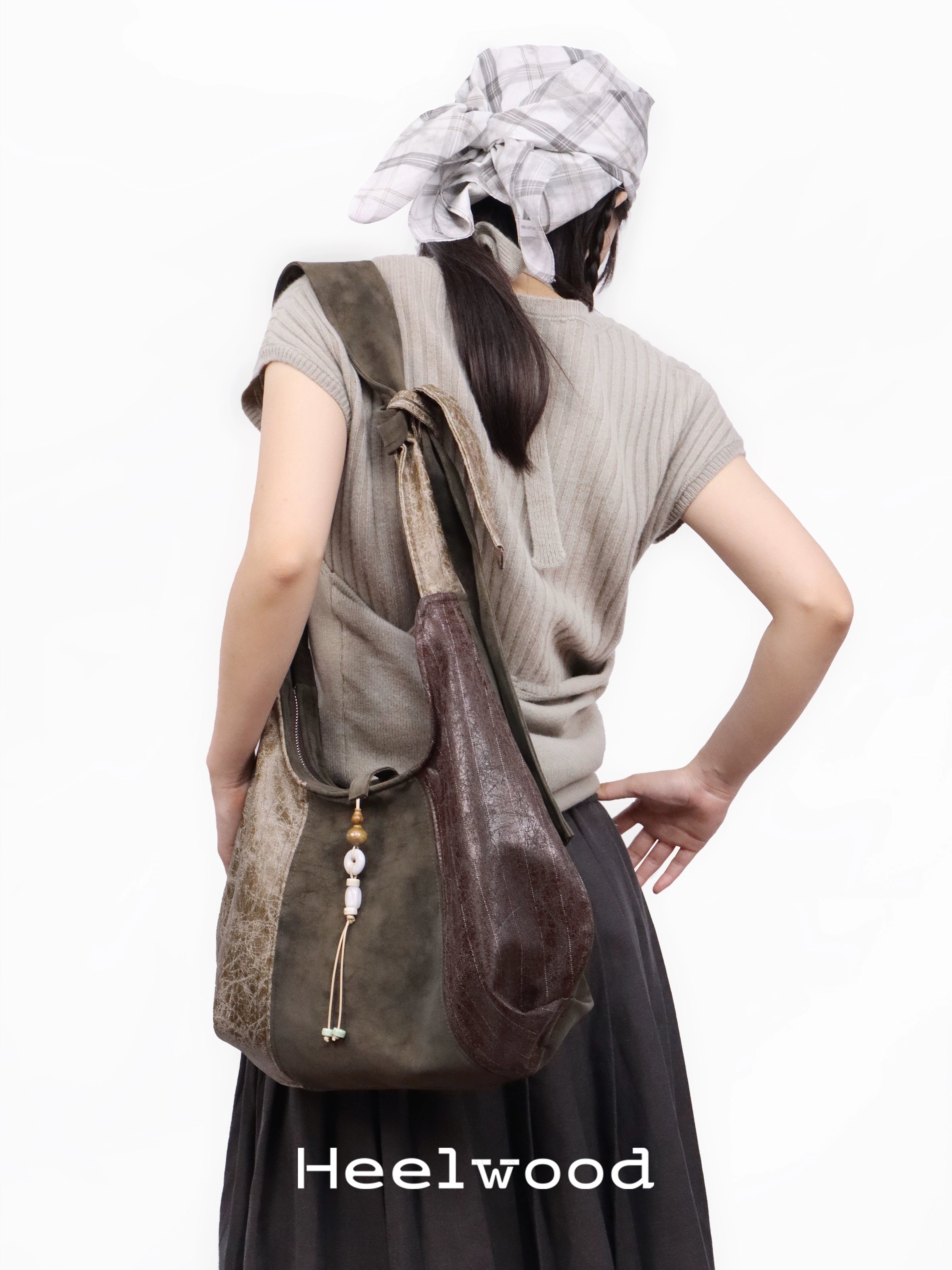 Heelwood New Chinese Large Capacity Messenger Bag