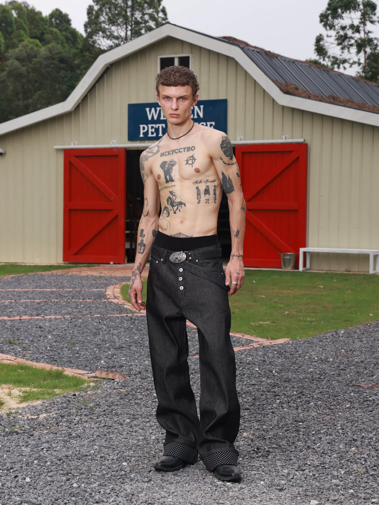 VOWPROGRESS Four-button Straight-leg Loose Jeans