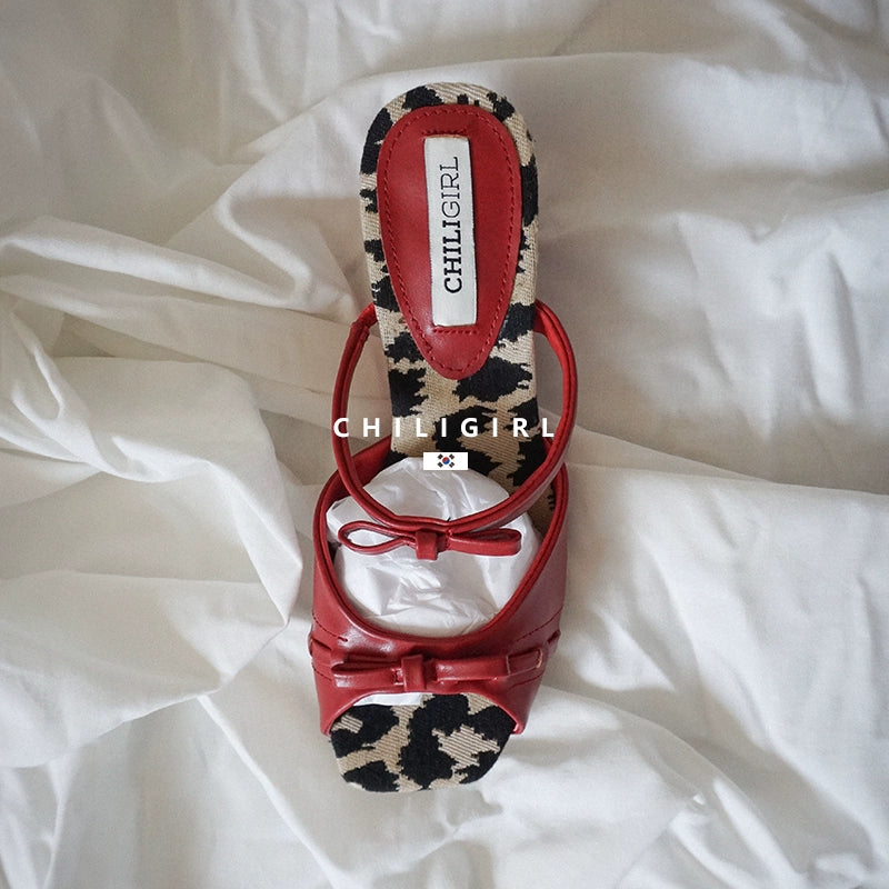 CHILIGIRL Wedge Heel Bow Contrasting Leopard Print Open-toed Half Slippers