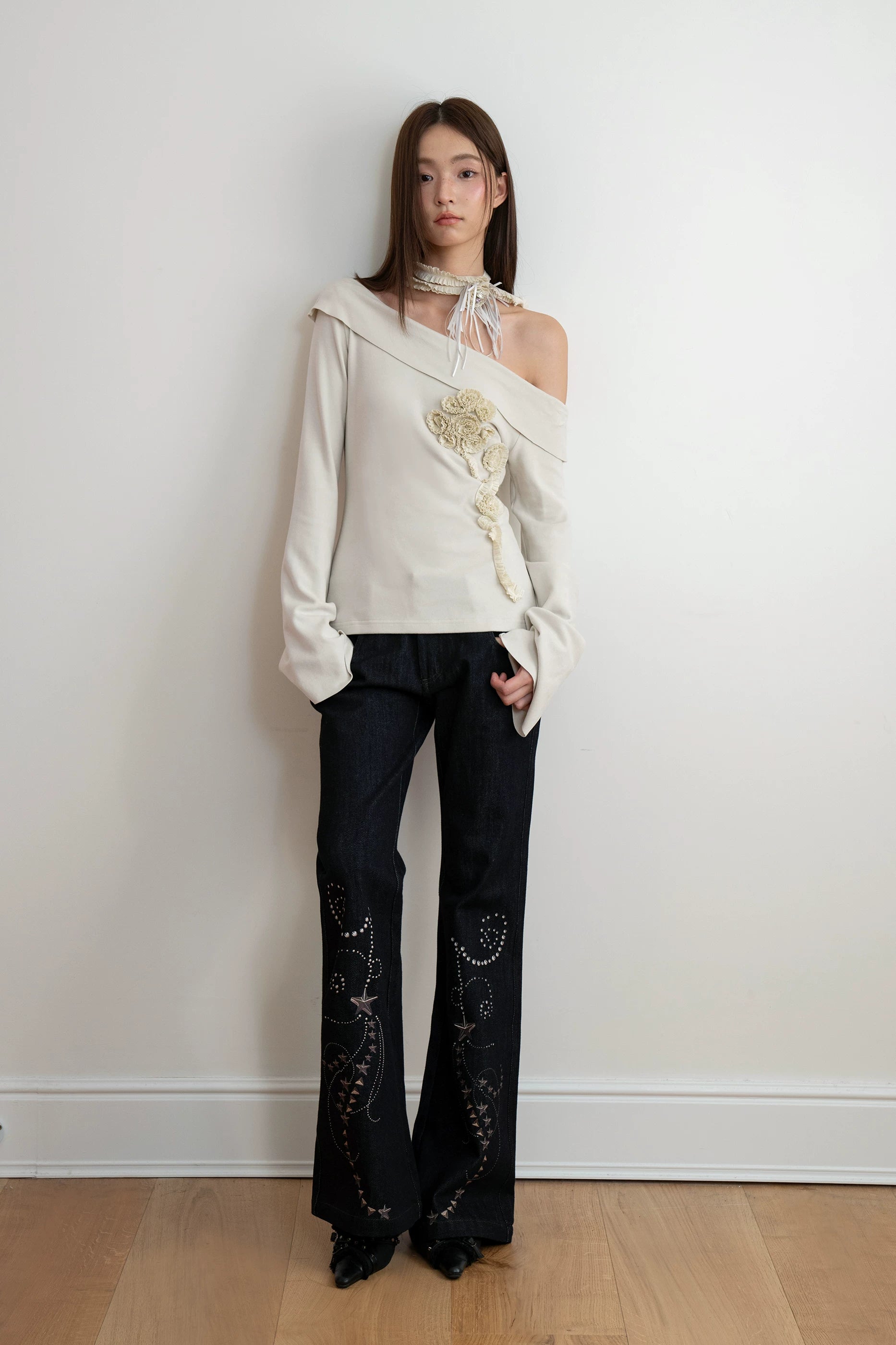 THELIGHT Casual One-word Collar Slanted Shoulder Long Sleeves