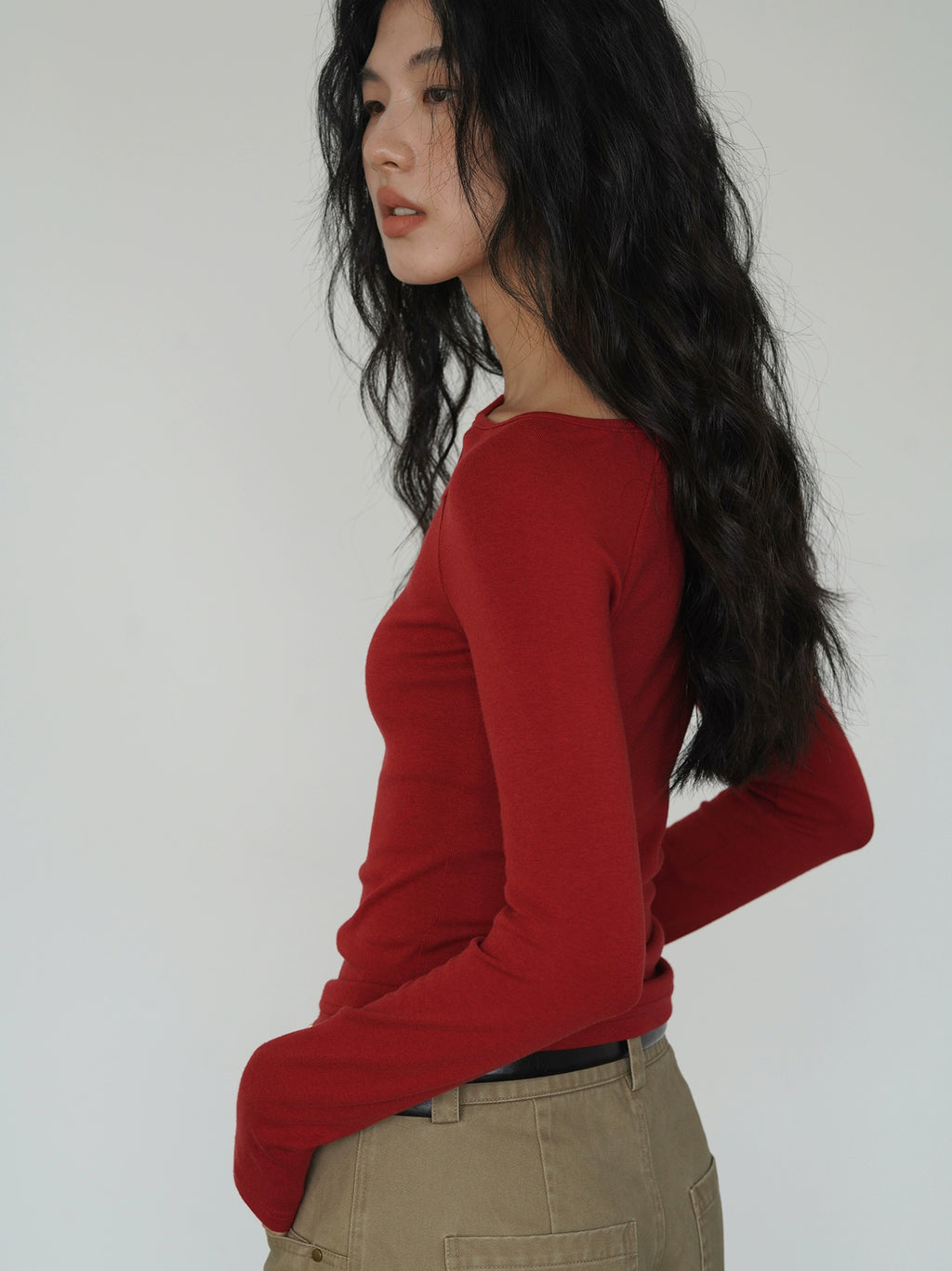 EIGHTHMONTH Single Side Hollowed Slim Slim Long Sleeves